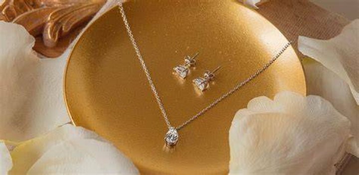 anniversary jewelry