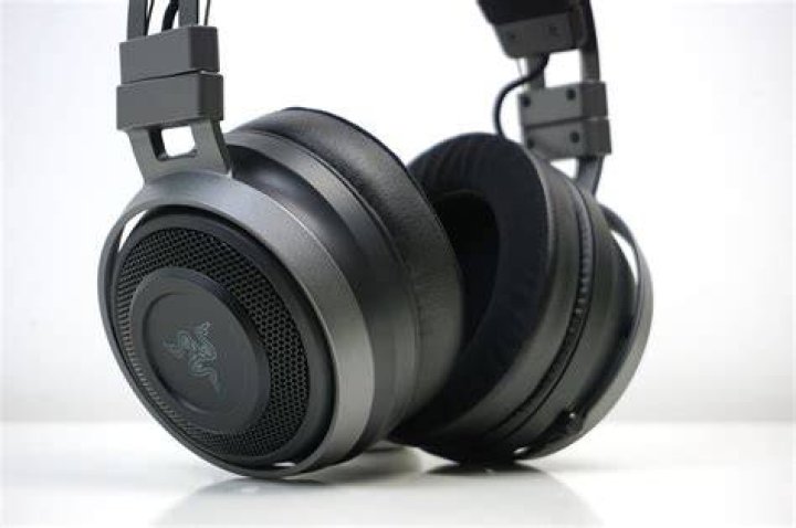 best Razer headsets: Razer Nari Ultimate for Xbox One